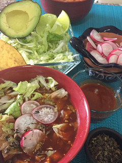 Una foto de Pozole 🍲/ low carb