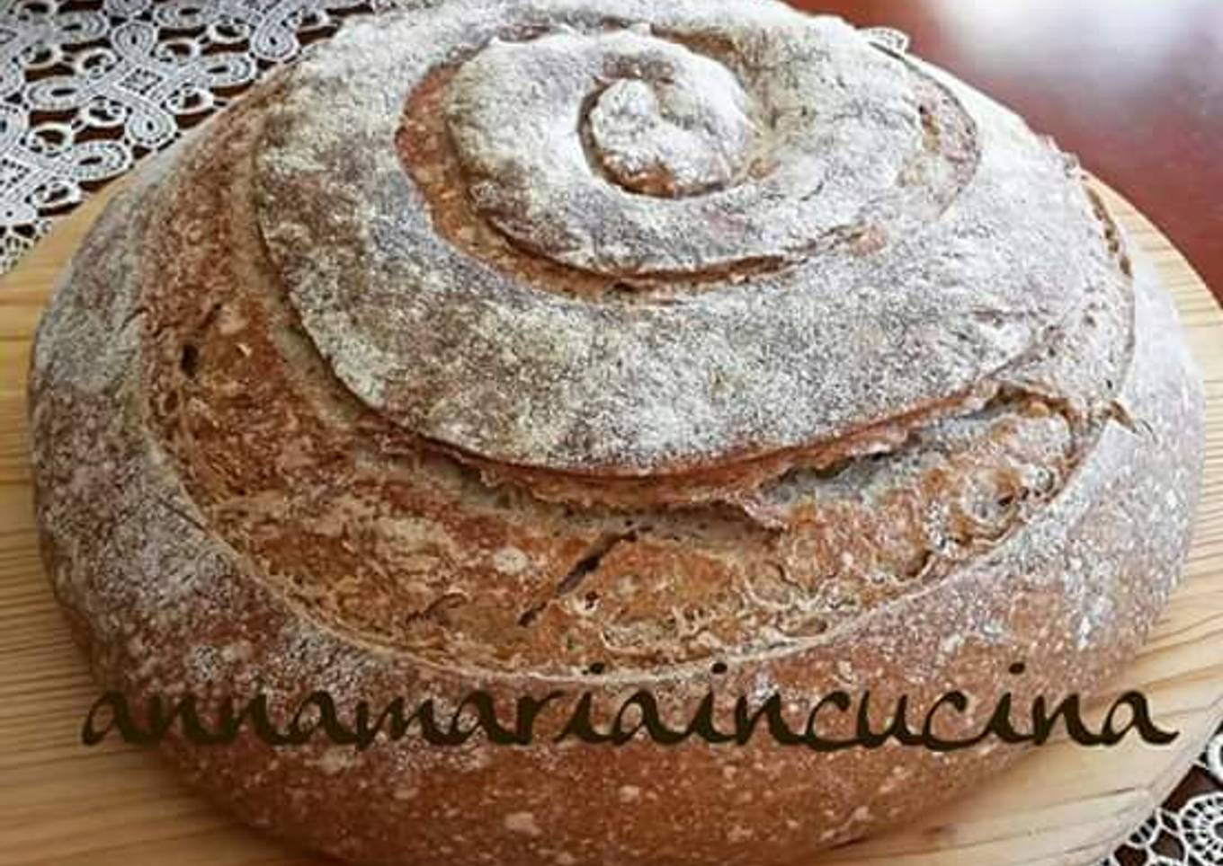 Rustic bread made with ground flour and stone