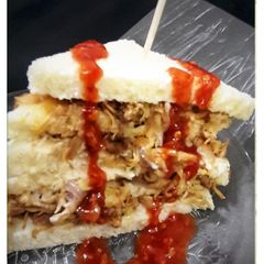 A picture of Chicken Vegetables Mayonnaise Sandwich.
