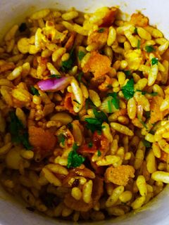झाल मूरी (Jhal muri recipe in Hindi) रेसिपी मुख्य फोटो