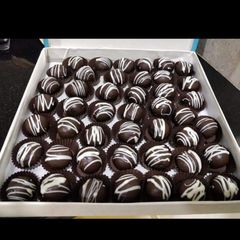 A picture of Cake bombs.