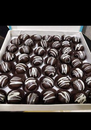 A picture of Cake bombs.