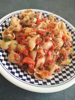 صورة لوصفة معكرونة بالخضار