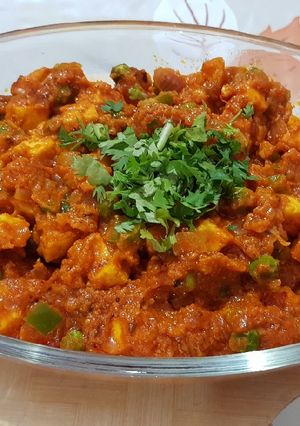 A picture of Dhaba style paneer.