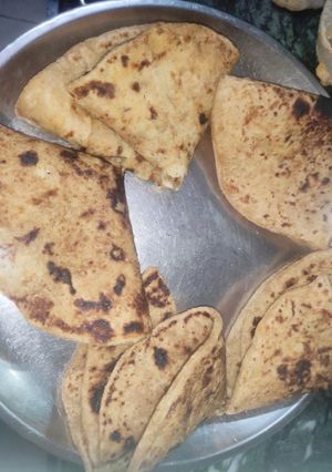 आलू पराठे (aloo parathe recipe in Hindi) रेसिपी मुख्य फोटो