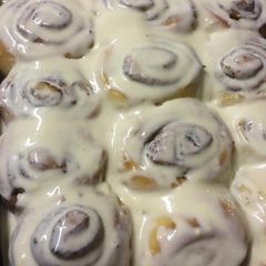 A picture of 5 ingredients Cinnabon.