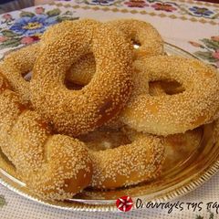 Fluffy and quick koulouria from Thesaloniki A picture of Fluffy and quick koulouria from Thesaloniki.