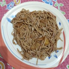 A picture of Noodles.