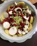 Ensalada de patatas, pimieno Morton y ajates
