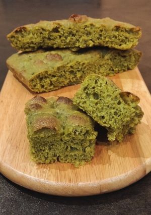 A picture of Focaccia with Broccoli Rabe.