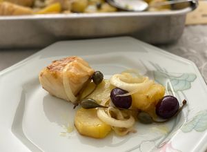 Foto de Bacalhau com batatas e alcaparras