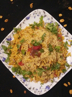 ભેળ (Bhel Recipe In Gujarati) રેસીપી મુખ્ય ફોટો