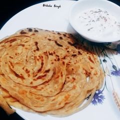 A picture of Laccha paratha.