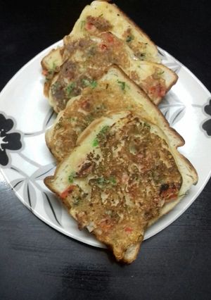 सूजी ब्रेड टोस्ट (Suji bread toast recipe in hindi) रेसिपी मुख्य फोटो