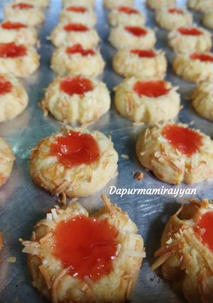 Foto resep Thumbprint Cookies Strawberry Cheese