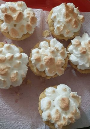 Una foto de Minis pie de limón