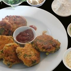 A picture of Healthy spicy Milagu vadai (vada with black pepper corns).