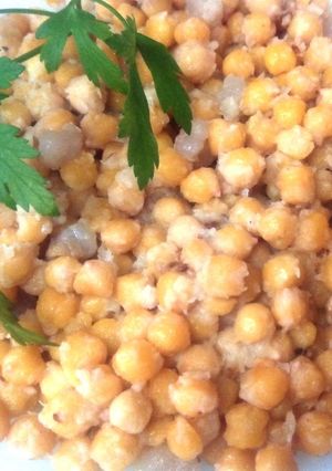 Foto principal de Garbanzos fritos con tocino