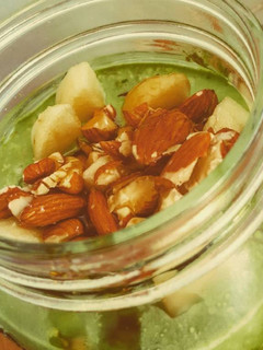 A picture of Nutty Green Tea Apple Overnight Oatmeal.