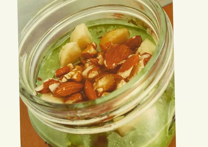 Nutty Green Tea Apple Overnight Oatmeal