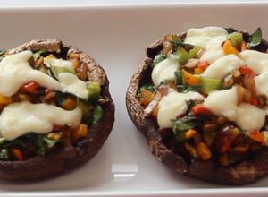 Foto de Cogumelos portobello com burrata