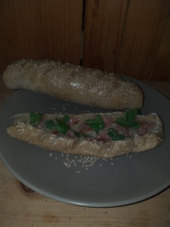 Una foto de Pan rústico natural (baguette)