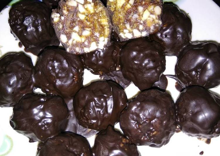 Date dry fruit chocolate ball