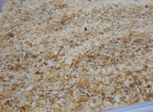 Hình của món Làm bột chiên xù (bột cà mì) từ bánh mì cũ.