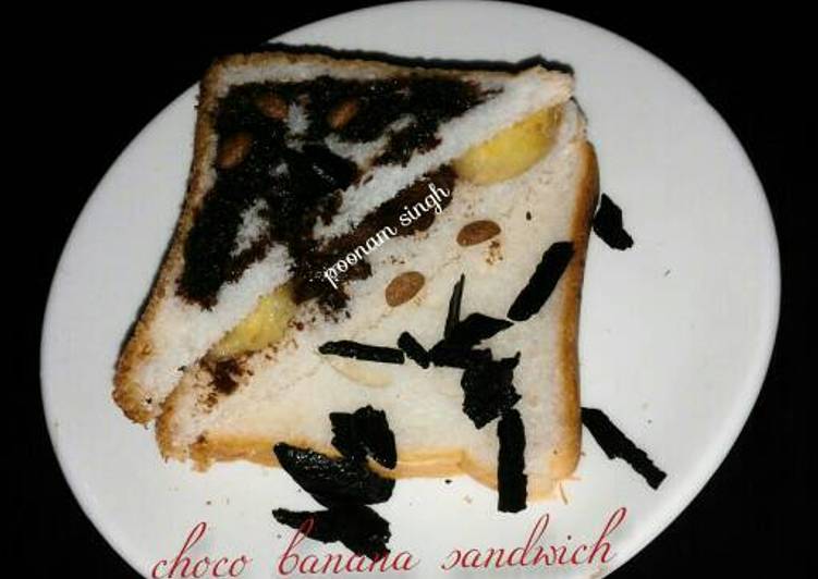 Choco banana sandwich