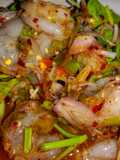 ยำกุ้งสด