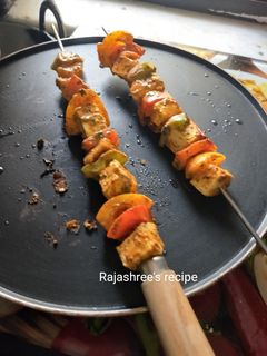 पनीर टिक्का (paneer tikka recipe in marathi) रेसिपी चे मुख्य फोटो