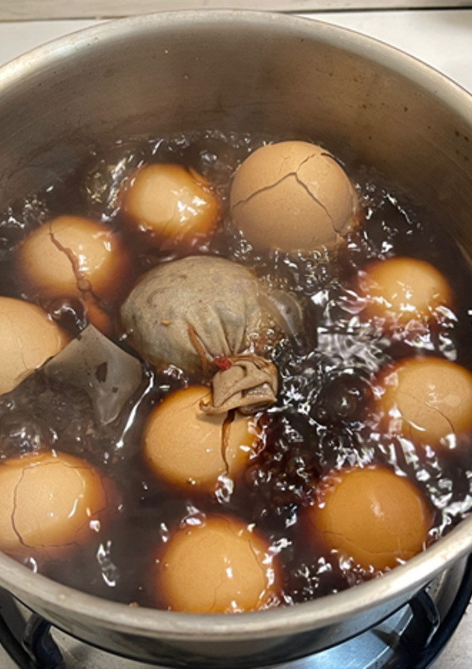 【悶燒鍋料理-茶葉蛋篇】-火牌悶燒鍋 的食譜成品照片