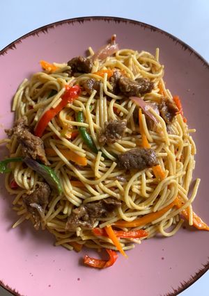 A picture of Beef stirfry pasta | spaghetti.