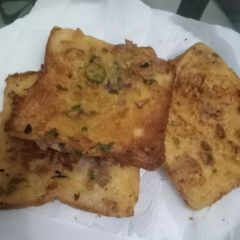 A picture of Eggless french toast.