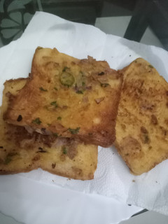 A picture of Eggless french toast.