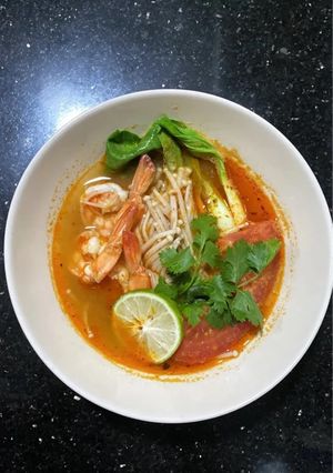 Foto resep 🌿 Tom Yum Goong Homemade 🦐 🇹🇭 (Autentik Kaldu Udang Sangrai)