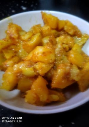 A picture of Aloo ki sabji.