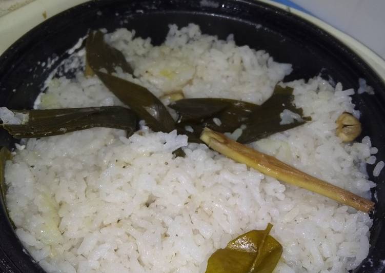 Nasi guri ricecooker