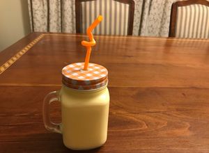 Una foto de Lassi de mango (con kéfir)
