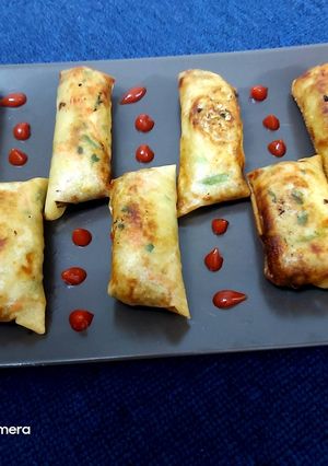 A picture of Chicken spring rolls.