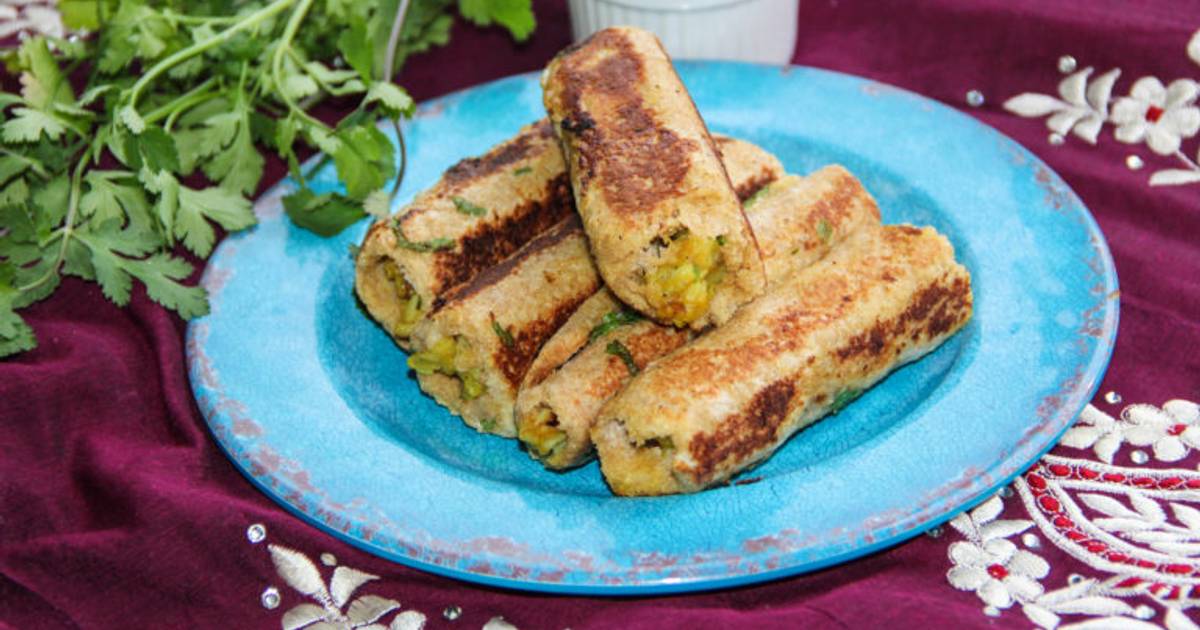 Indian Style Savory Potato Masala French Toast Rollups Recipe By Little Hearts Cookpad