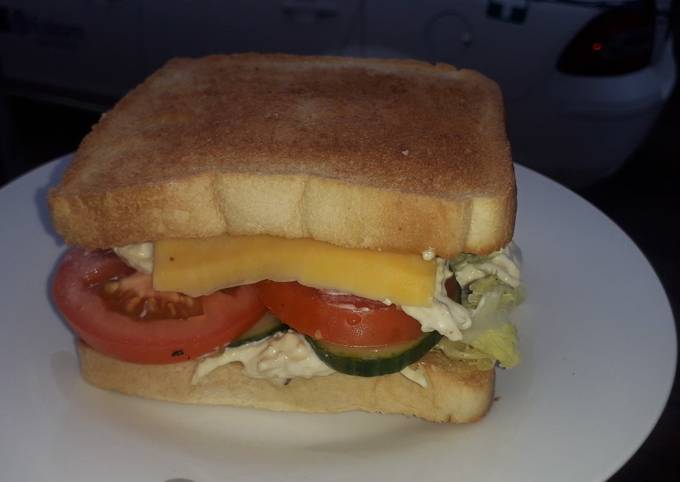 Toasted chicken mayo sandwich