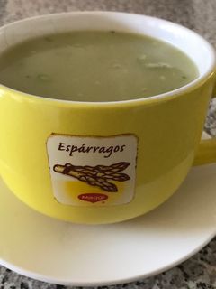 Una foto de Crema de espárragos especial