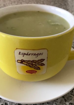 Una foto de Crema de espárragos especial