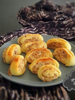 عکسی از دستور تاتلی رولی فندقی ترکیه