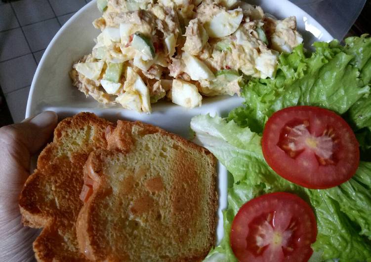 Resep Egg tuna salad with almond bread #keto #ketofriendly #ketofy yang Enak Banget