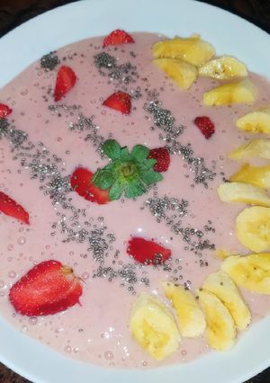 Foto resep Smoothies bowl strawberry pisang