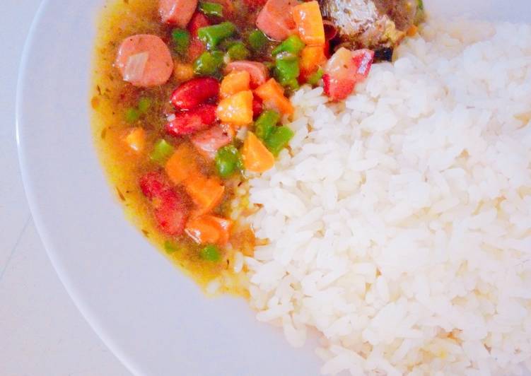 Recipe of Perfect White rice and veggies sauce