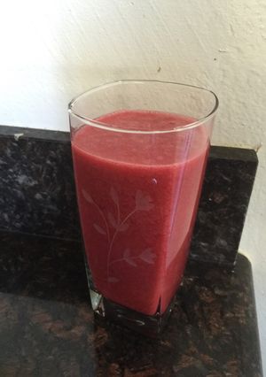 A picture of Blackberry Lemonade.