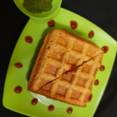 Waffle toast A picture of Waffle toast.